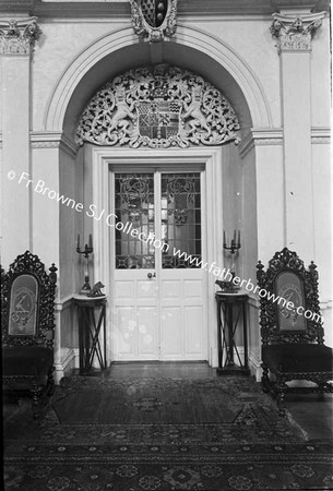 BEAULIEU   DOOR TO INNER HALL